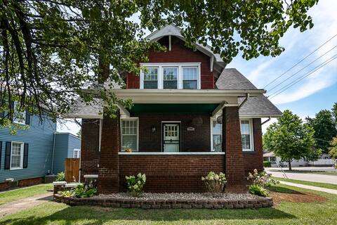 Stunning 4 bedroom 2 bath spacious historic home.