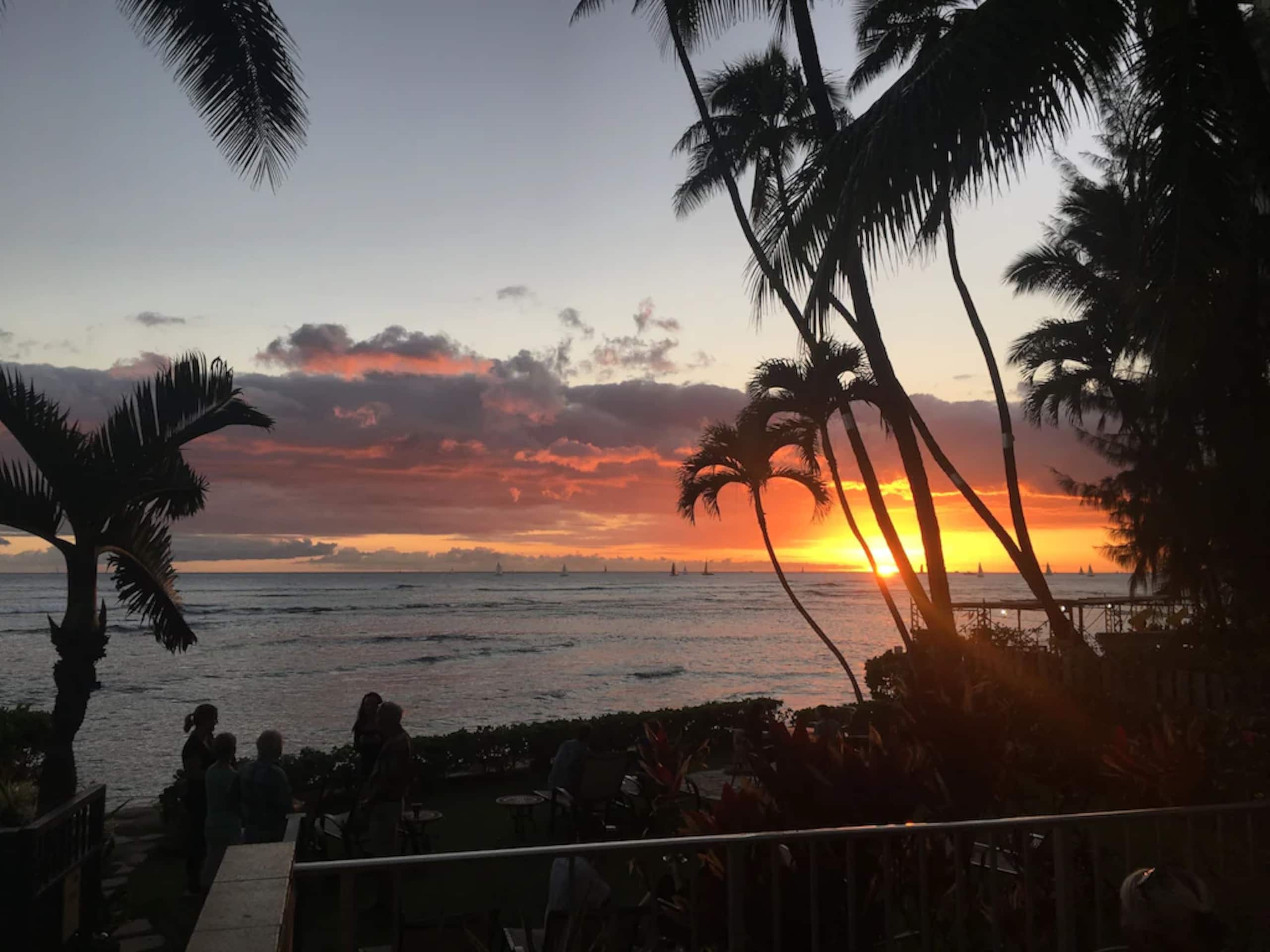 Condo in Honolulu · ★4.8 · Studio · 1 bed · 1 private bath - Image 27