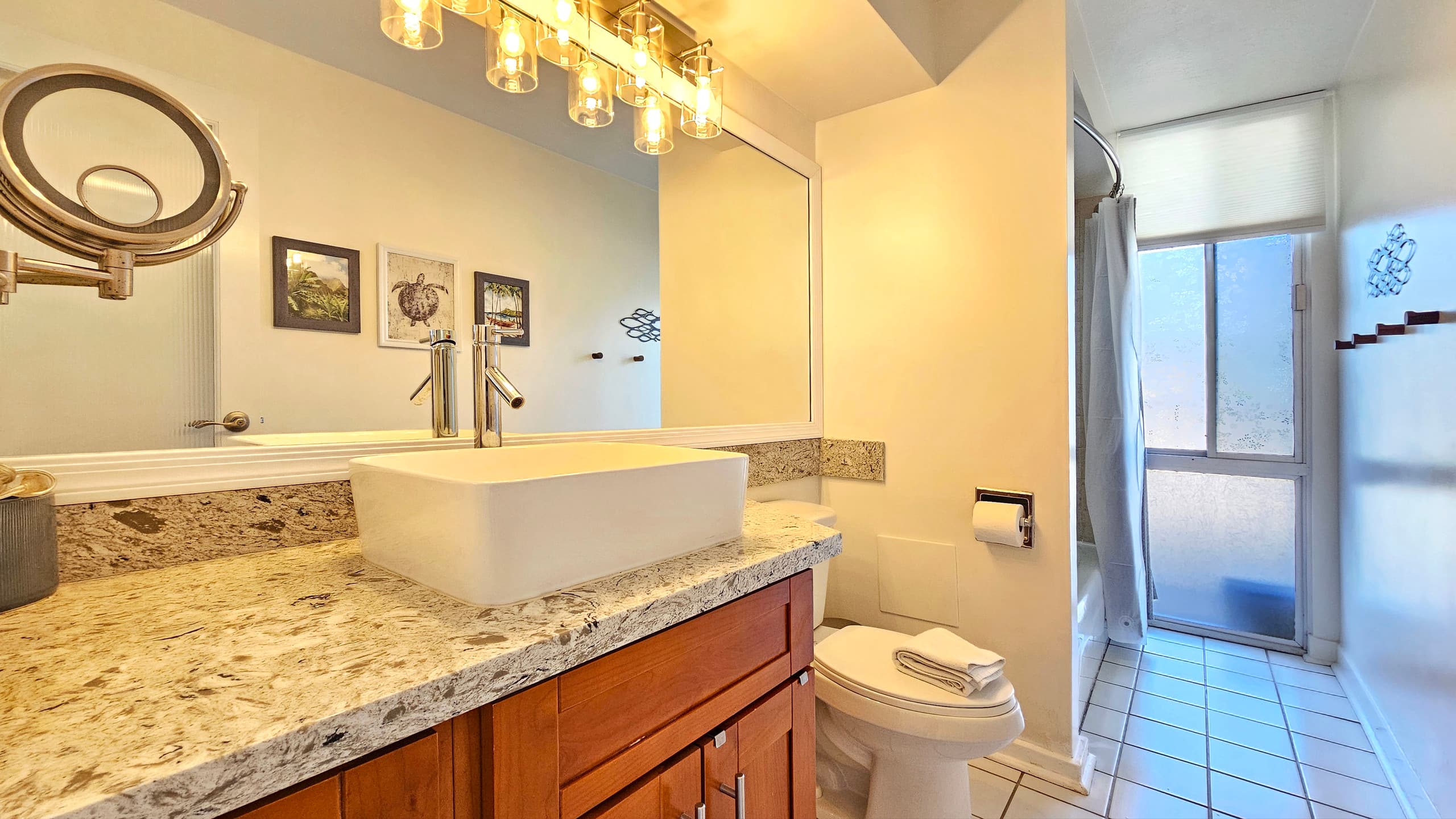 Condo in Honolulu · ★4.8 · Studio · 1 bed · 1 private bath - Image 15