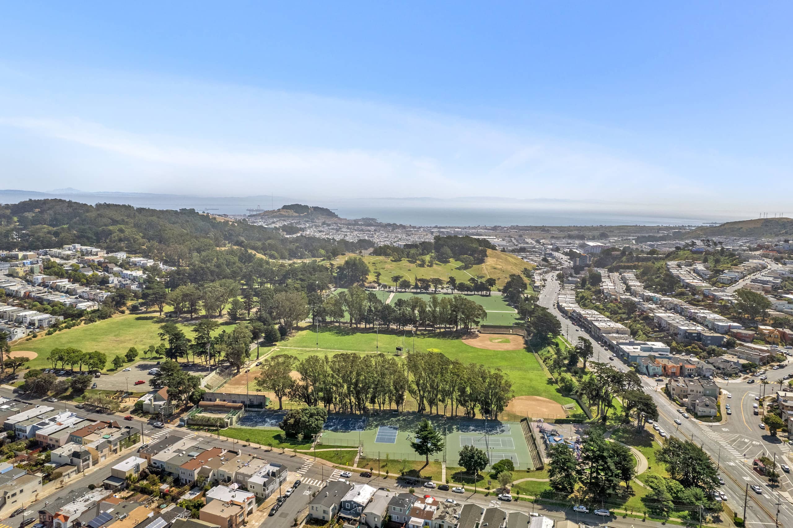 Home in San Francisco · ★4.89 · 1 bedroom · 1 bed · 1 bath - Image 24