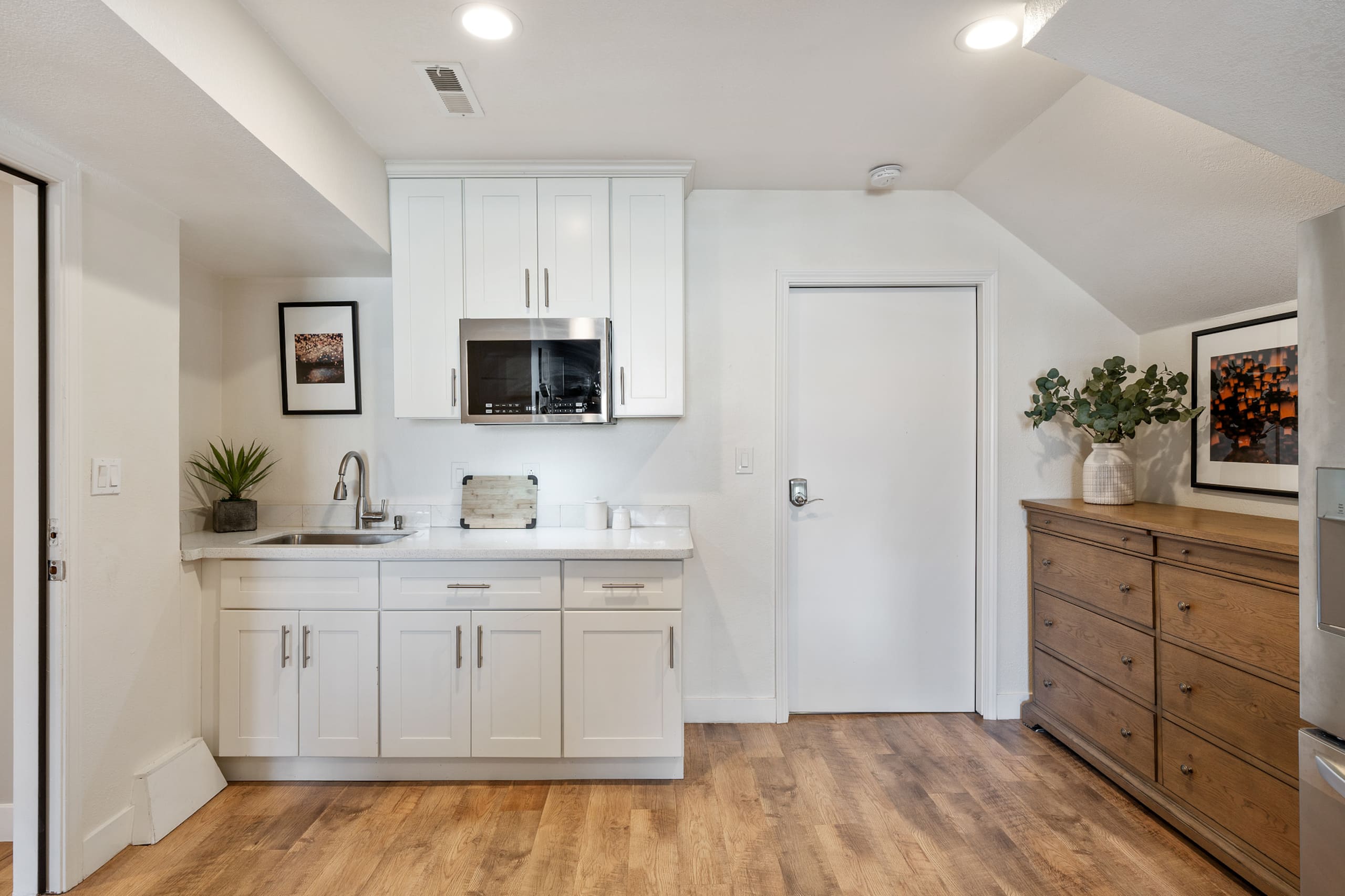 Home in San Francisco · ★4.89 · 1 bedroom · 1 bed · 1 bath - Image 5