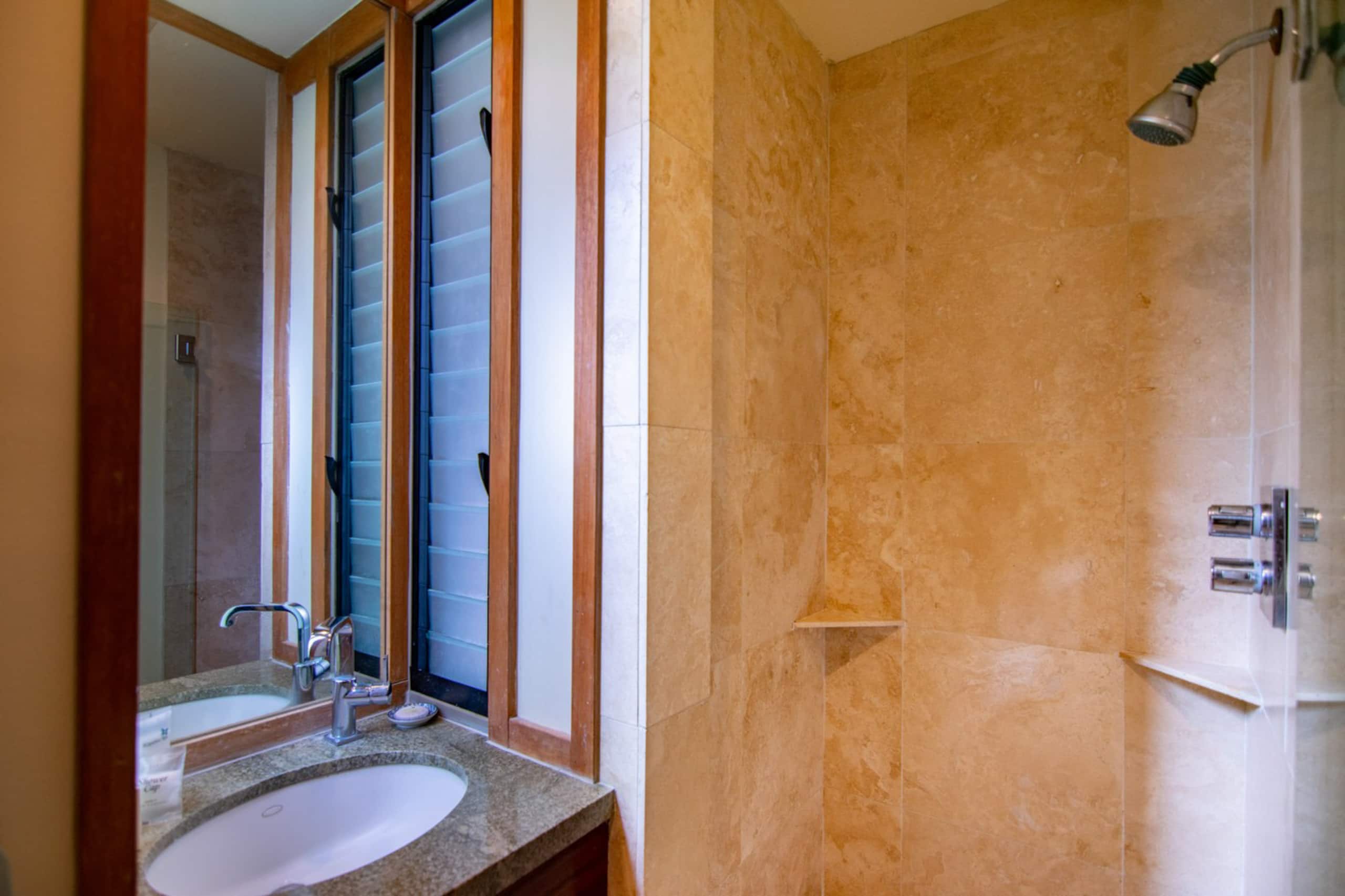 Kapalua Bay Villa 27G3 Oceanfront 1B/1.5B Bonus Rm - Image 11