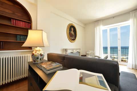 Rooms by the sea