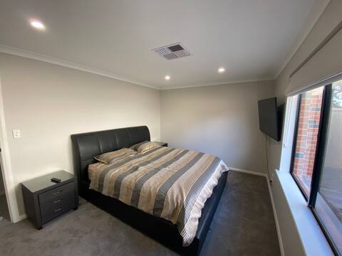 Diggers and dealers 3x2 new home