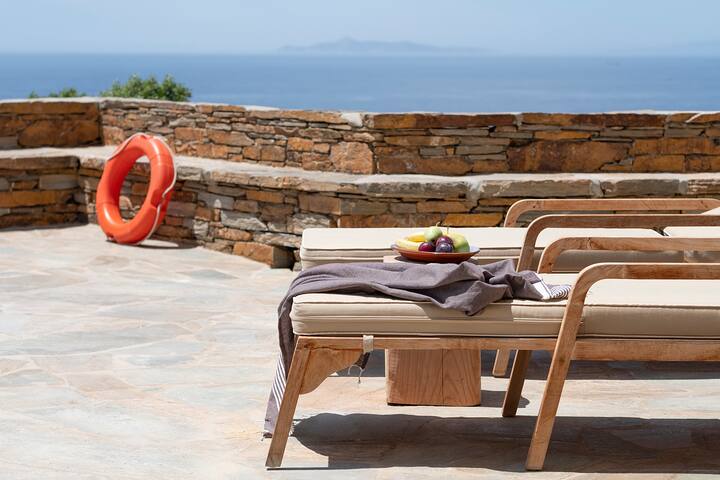 Villa Petra – Luxury Cycladic Villa in Koundouros gallery image 3