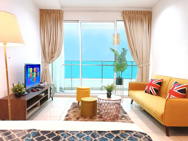 Yozby Gurney Seaview Balcony 13px Georgetown Suite Serviced