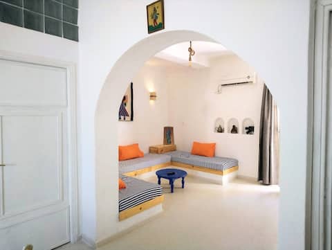 Peaceful accommodation with private terrace and parking
