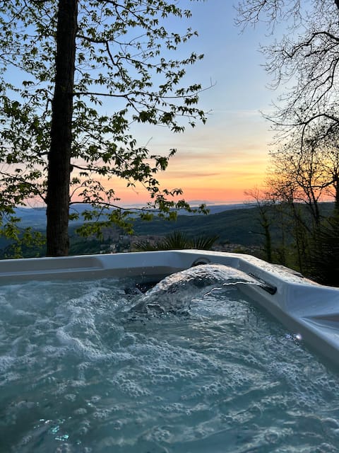 Villa Il Diaccio with view of the Tuscan Maremma