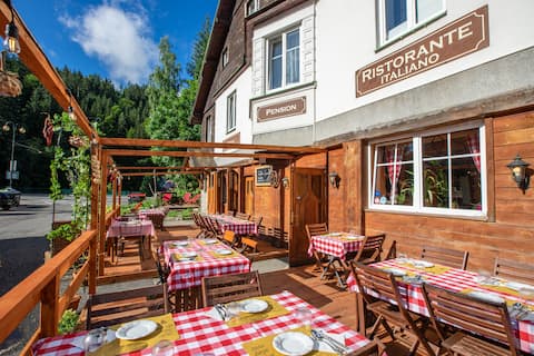 Room for 2 in the center of Spindleruv Mlyn with breakfast