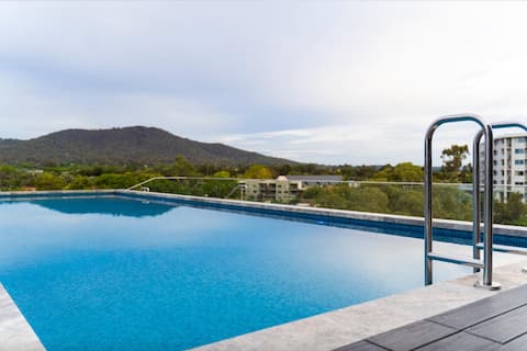The Hamptons-Luxury 2 Bed 2 Bath, Central Location