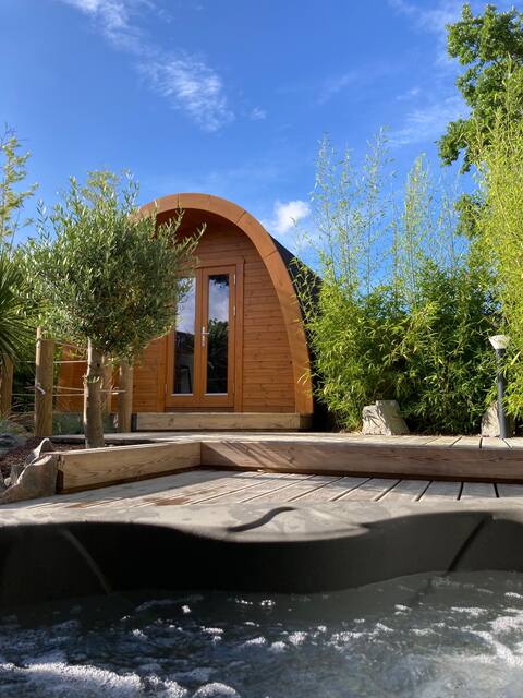 Les Insolites de Prigny - POD with spa