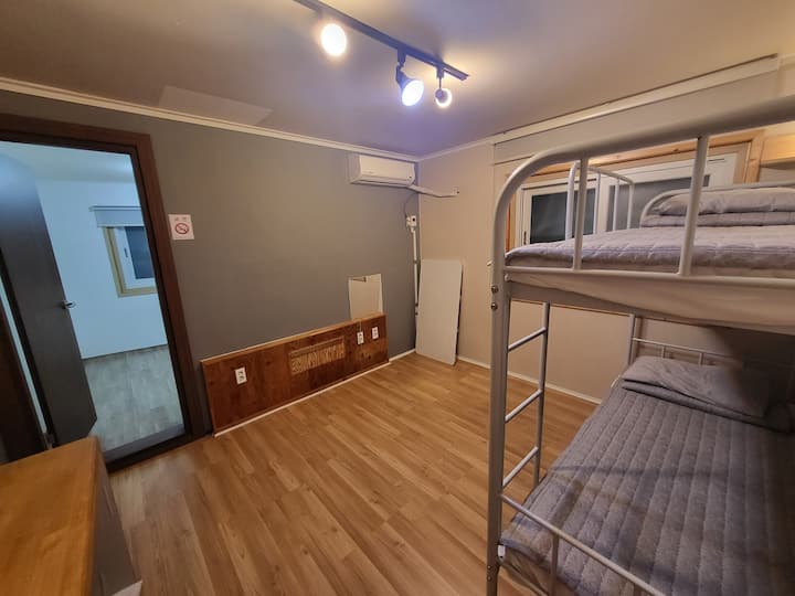 Two Room (Bed & Ondol)  / Beachway Guesthouse - 釜山