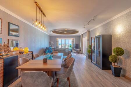 Marina apartment Sea view