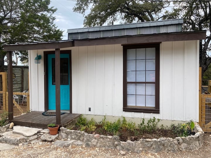 Sunbeam Cottage- Pet Friendly/near Boat Ramp/patio - Canyon Lake, TX