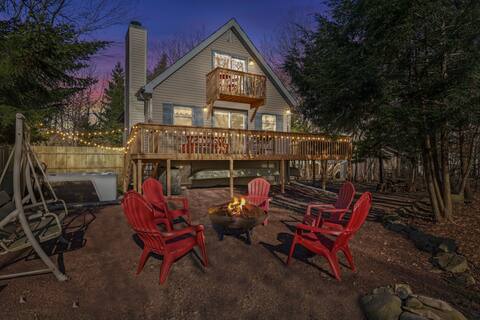 NEW! Nature Escape| Hot Tub| Game Room | KING Bed