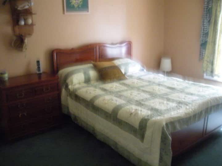 Private Work/sleep 2 Bedroom 1 Bath Upstairs Share - Herndon, VA