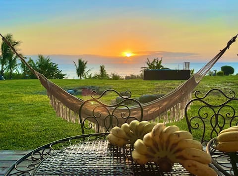 Detached house with extra large ocean view bathtub, dedicated barbecue area, kitchen, hammock, garag