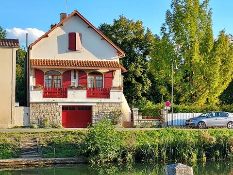 Charming cottage in the Marais Poitevin 5/6 pers.