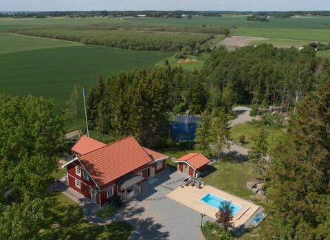 Spa villa with pool and sauna on private location