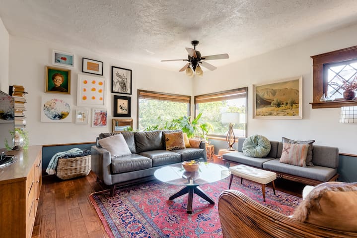 Spacious home w/outdoor sauna near bars & eateries