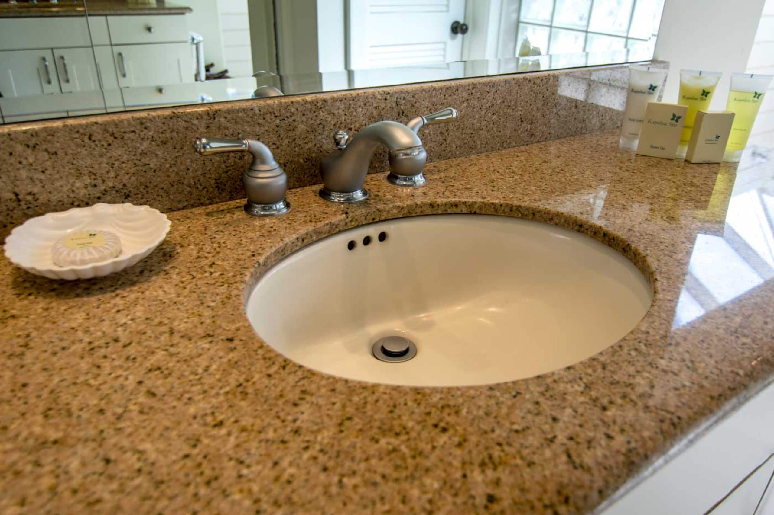 Kapalua Bay Villas 25G2 Gold Oceanfront 2BD/3BA - Image 26