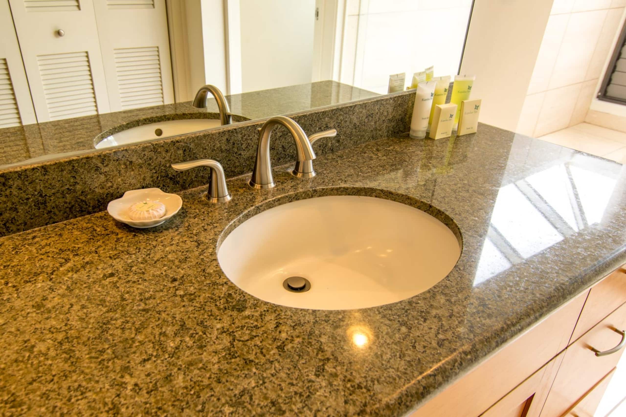 Kapalua Bay Villas 19G2 Gold Oceanfront 2BD/3BA - Image 28