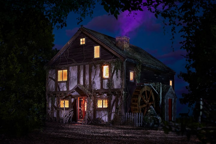 hocus pocus 2 sanderson sister inspired cottage airbnb