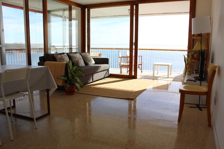 Apart. On The Very Seafront, Direct Beach Access - Alicante