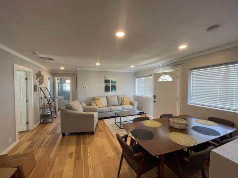 Bright 3 bedroom, 2 bath home w/ game room.