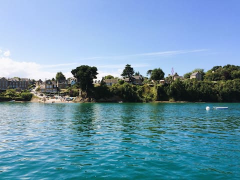 A 50m de la mer, avec piscine dans parc paysager