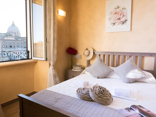 Domus Solis,chic with amazing Vatican’s Dome view