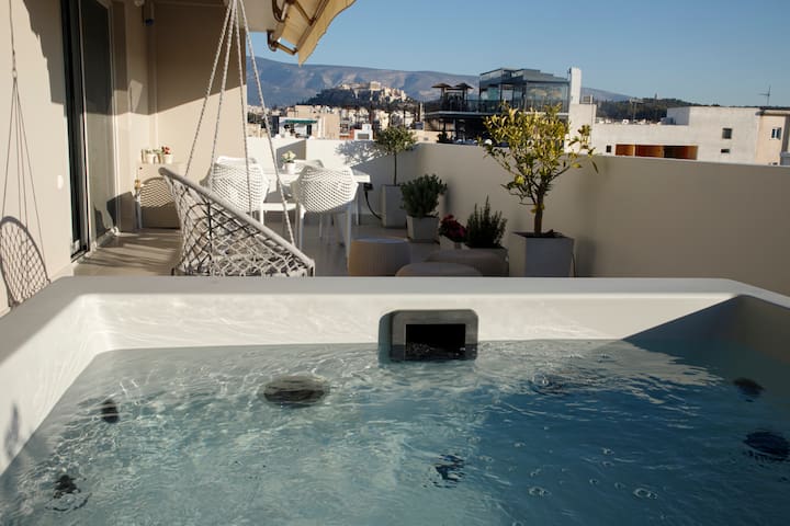 Amazing Acropolis View Penthouse with outdoor spa