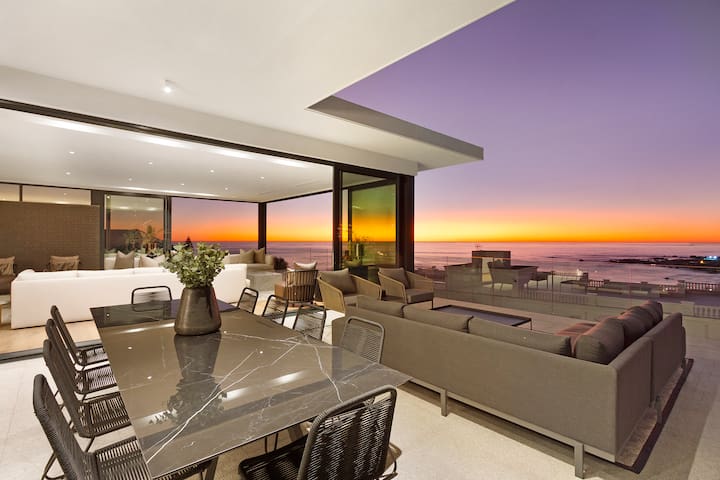 Lux Shamsa Villa with Heated Pool gallery image 3