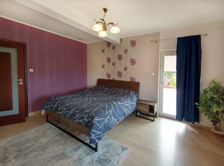 მთავარი საძინებელი, 180x200 საწოლი, ნატარას გასასვლელი