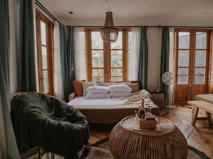 Sage Room At Colibris Corner, Maremegmeg Beach - El Nido