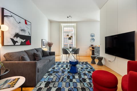 Prime Location Cosmopolitan Apartment | AC & Lift
