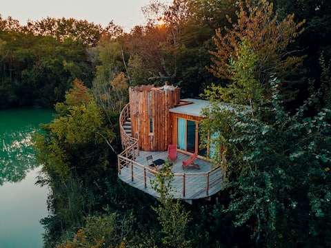 Beau Rivage Spa Treehouse – Cabanes de La Réserve