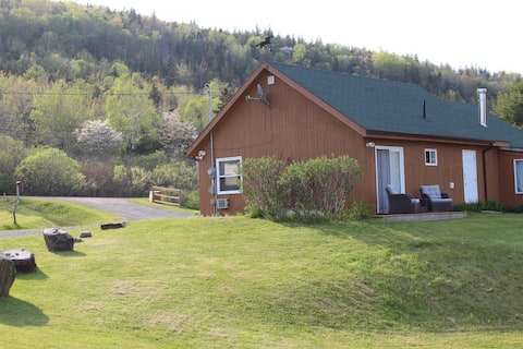 Charming Salmon Pool Cottage