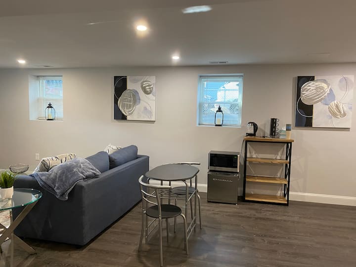 Newly Renovated Oversized Studio Unit - Quincy, MA