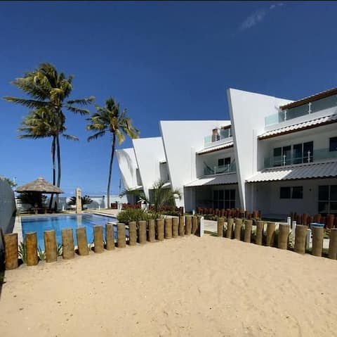 Flat by the sea in Maria Farinha with Jacuzzi