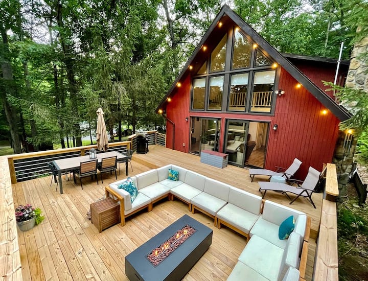 Riverfront, AFrame Cabin Nestled in the Woods Cabins for Rent in