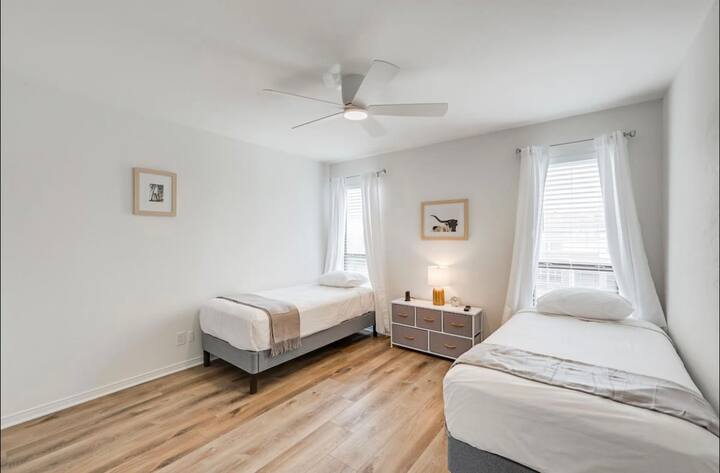 Fabelhaftes Zuhause, nur wenige Schritte von Baylor und der Innenstadt