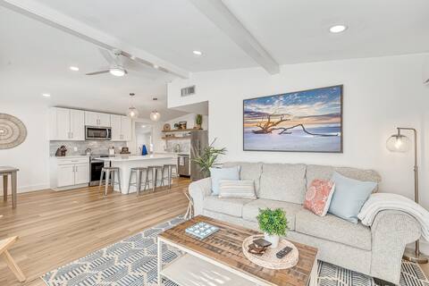 Coastal Haven Mins 2 Town & Beach