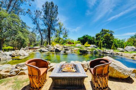 Magical 5acres,pool, game room, family fun
