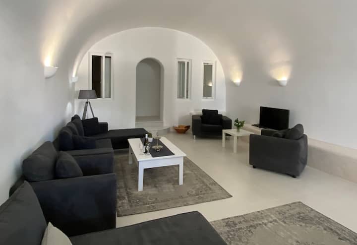 Luxury Private Cave House & Pool - Santorini