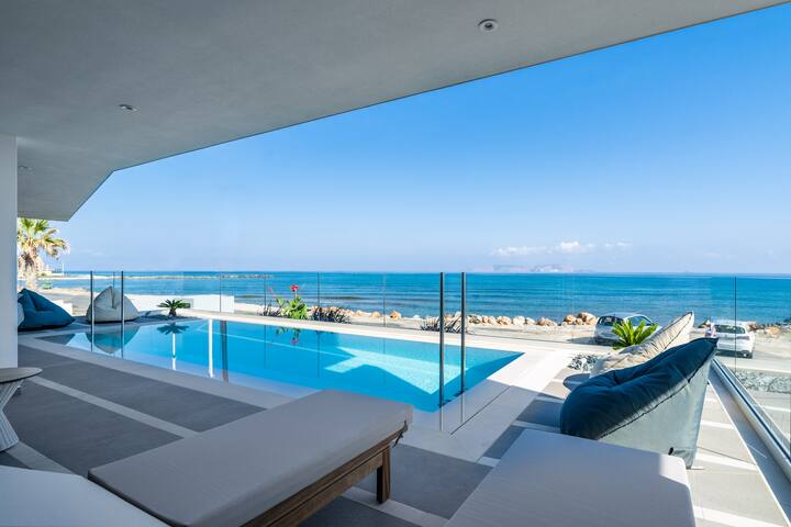 Dia’s Blue Villa gallery image 3