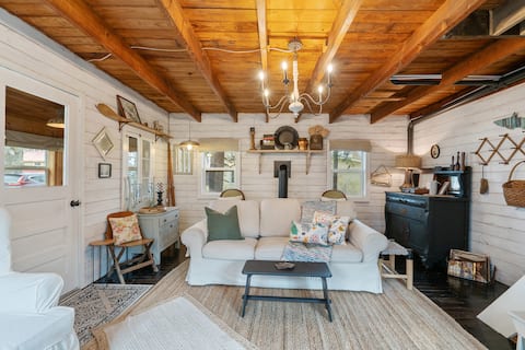 Lakeview | Pets | Firepit | Fishing | Kayaks | Fun