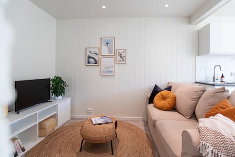 Top Airbnb: Cozy apartment with access to sauna and hot tub in Nordre Follo