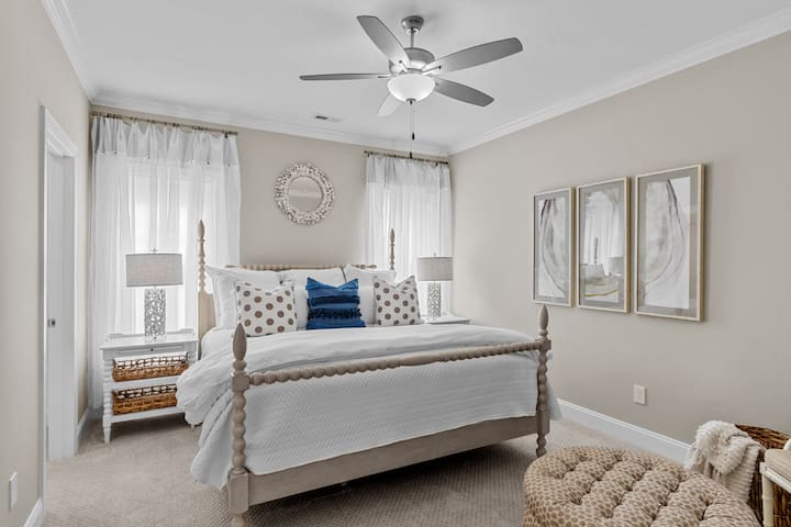 Დაბლა მთავარი საძინებელი 