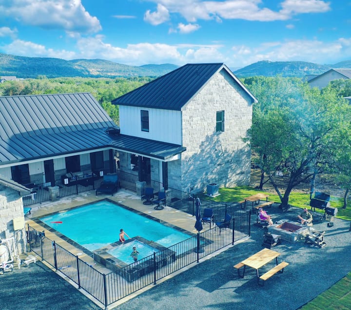 Concan House Golf Course Home with Pool and Spa, Sleeps 25 - Houses for Rent in ...